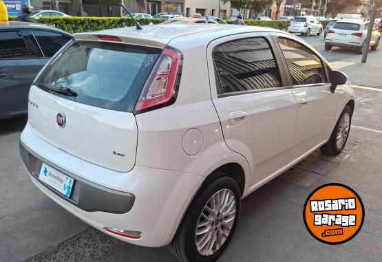 Autos - Fiat PUNTO ESSENNSE 1.6 2014 Nafta 140000Km - En Venta
