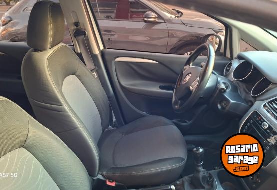 Autos - Fiat PUNTO ESSENNSE 1.6 2014 Nafta 140000Km - En Venta