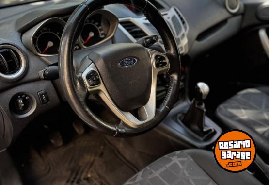Autos - Ford Fiesta kinetic Titanium 2013 Nafta 114000Km - En Venta