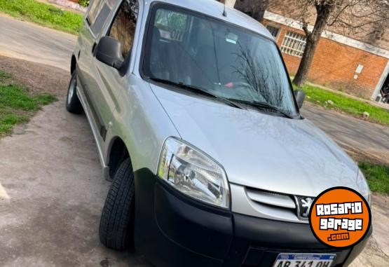 Utilitarios - Peugeot Partner 2017 Nafta 170000Km - En Venta