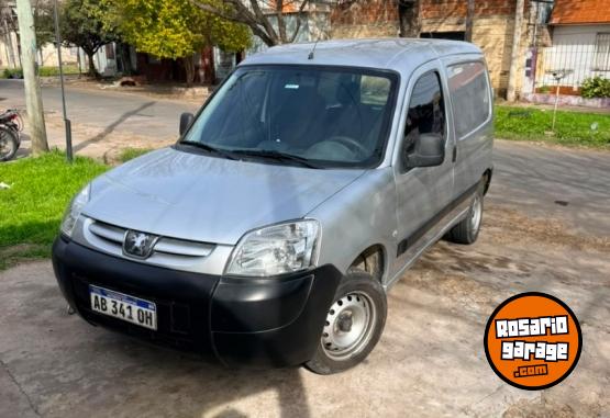 Utilitarios - Peugeot Partner 2017 Nafta 170000Km - En Venta