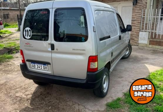 Utilitarios - Peugeot Partner 2017 Nafta 170000Km - En Venta