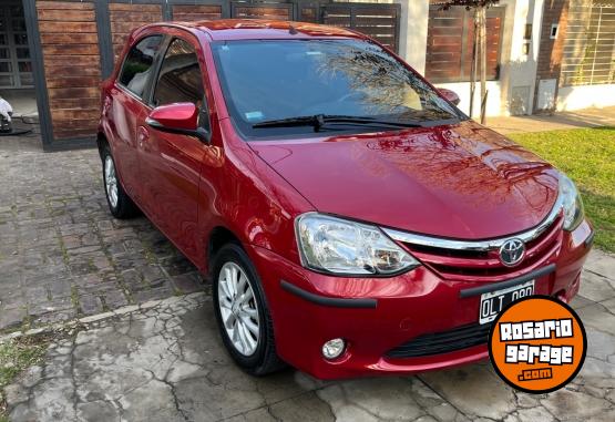 Autos - Toyota Etios XLS 2014 Nafta 53750Km - En Venta