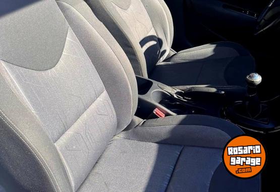 Autos - Peugeot ALLURE 1.6 navegador 2016 Nafta 93000Km - En Venta