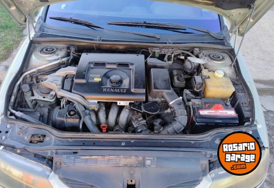 Autos - Renault Laguna 1998 Nafta 260000Km - En Venta