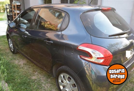 Autos - Peugeot 208 2015 Nafta 208000Km - En Venta