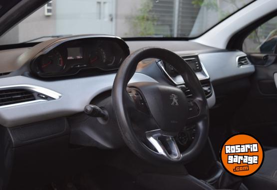 Autos - Peugeot 208 2015 Nafta 208000Km - En Venta
