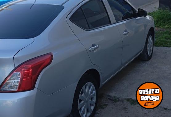 Autos - Nissan versa 2017 Nafta 190000Km - En Venta