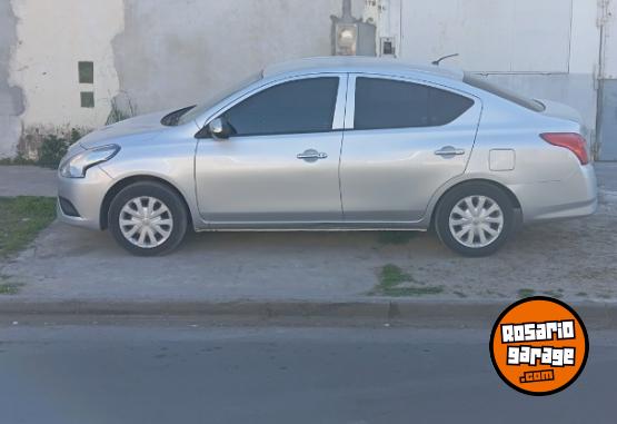 Autos - Nissan versa 2017 Nafta 190000Km - En Venta