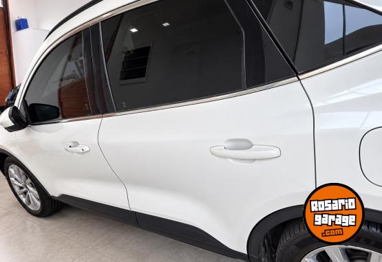 Camionetas - Ford KUGA HIBRIDA TITANIUM 4X4 2022 Electrico / Hibrido 67000Km - En Venta