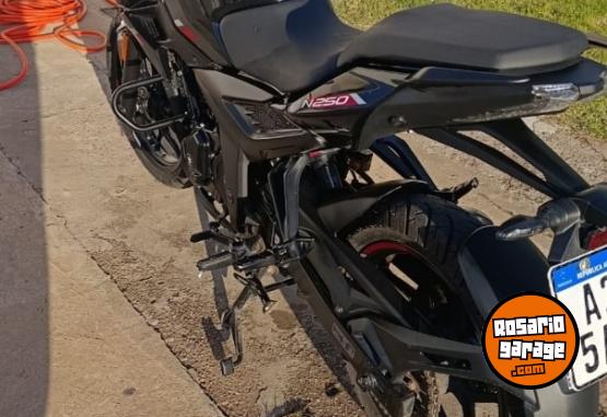 Motos - Bajaj N 250 2024 Nafta 5700Km - En Venta