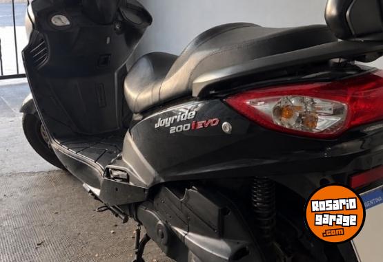 Motos - SYM Joyride 200ievo 2017 Nafta 16000Km - En Venta