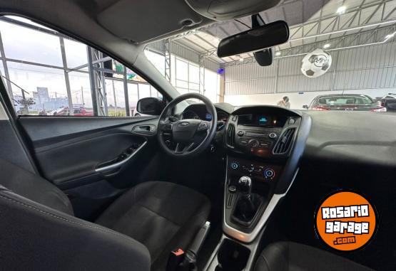 Autos - Ford FOCUS 1.6 S 2017 Nafta 179000Km - En Venta