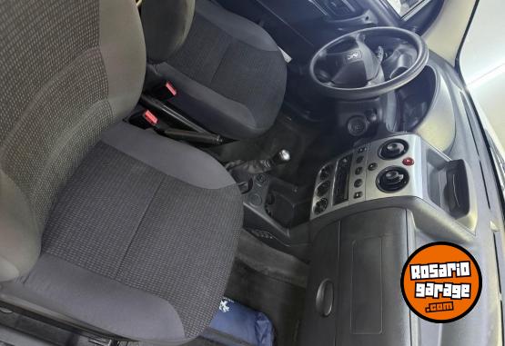 Utilitarios - Peugeot PARTNER HDI 2023 Diesel 21000Km - En Venta