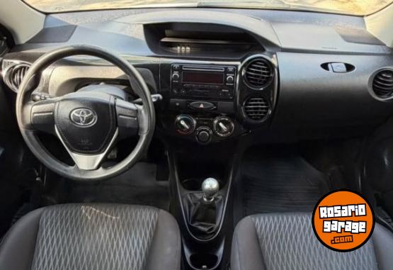 Autos - Toyota ETIOS 2021 Nafta - En Venta