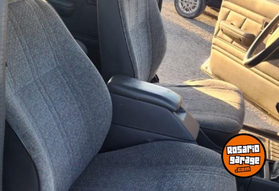 Camionetas - Toyota Hilux 4x2 2004 Diesel 305000Km - En Venta