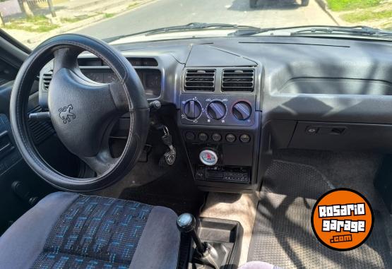 Autos - Peugeot 205 gld 1997 Diesel 290000Km - En Venta
