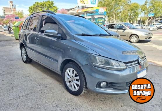 Autos - Volkswagen Suran Trendline 2016 Nafta 144700Km - En Venta