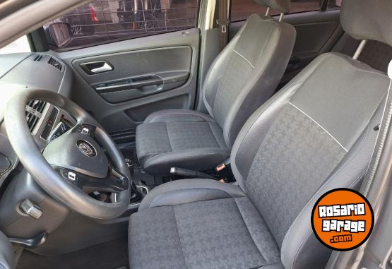 Autos - Volkswagen Suran Trendline 2016 Nafta 144700Km - En Venta