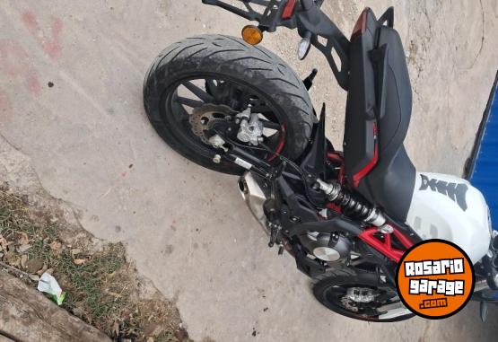 Motos - Benelli 302s 2024 Nafta 6000Km - En Venta