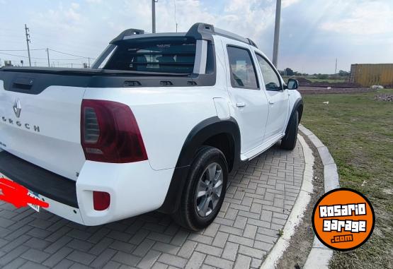 Camionetas - Renault Duster Oroch 2.0 outsider 2016 GNC 234252Km - En Venta
