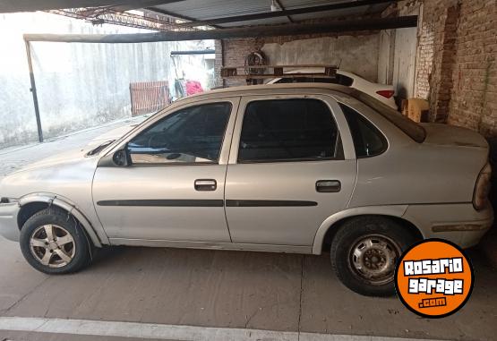 Autos - Chevrolet Corsa 4 puertas 2001 GNC 180000Km - En Venta