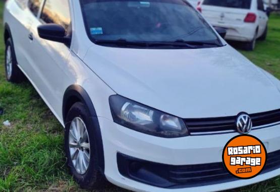 Utilitarios - Volkswagen Saveiro doble cabina 2015 Nafta 140000Km - En Venta