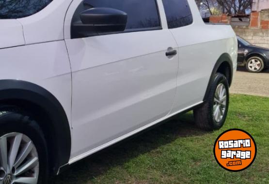 Utilitarios - Volkswagen Saveiro doble cabina 2015 Nafta 140000Km - En Venta