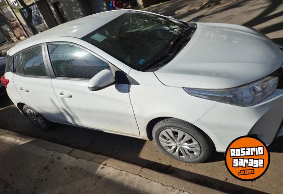 Autos - Toyota Xs 1.5 mt 2024 Nafta 32000Km - En Venta