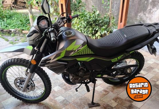 Motos - Zanella ZR 250 ohc 2026 Nafta 2000Km - En Venta