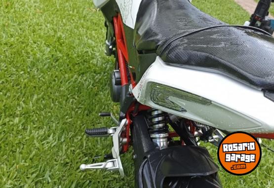 Motos - Benelli Tnt 135 2018 Nafta 4000Km - En Venta