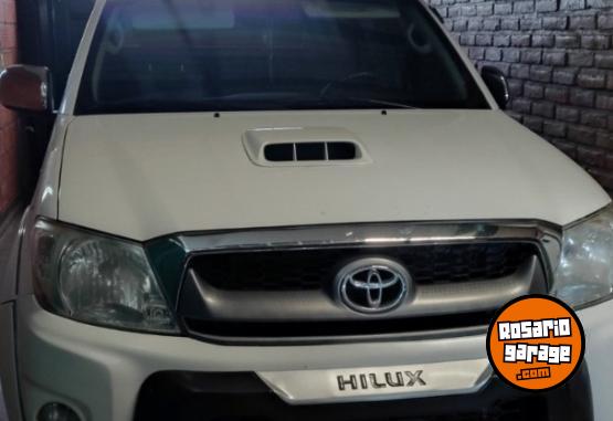 Camionetas - Toyota Hilux Srv 4x2 2011 Diesel 179600Km - En Venta