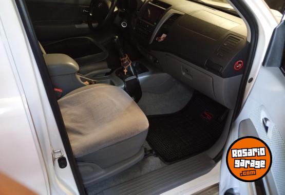 Camionetas - Toyota Hilux Srv 4x2 2011 Diesel 179600Km - En Venta