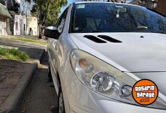 Autos - Peugeot 207 2013 Nafta 116500Km - En Venta