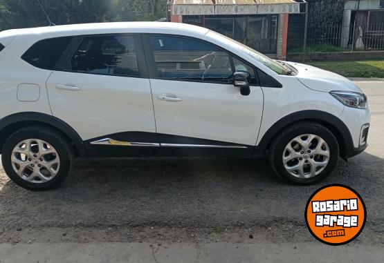 Autos - Renault Captur ZEN 2017 Nafta 58000Km - En Venta
