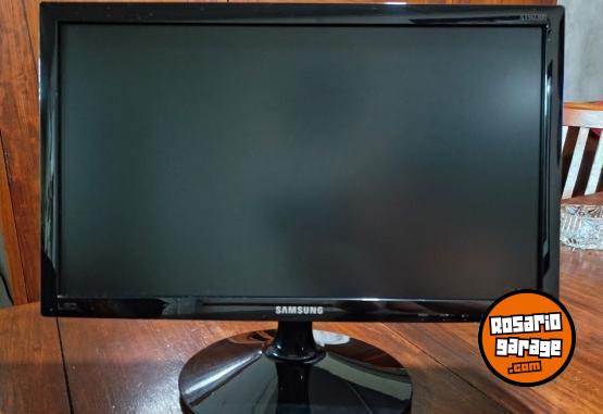 Inform�tica - MONITOR SAMSUNG S19D300 - En Venta