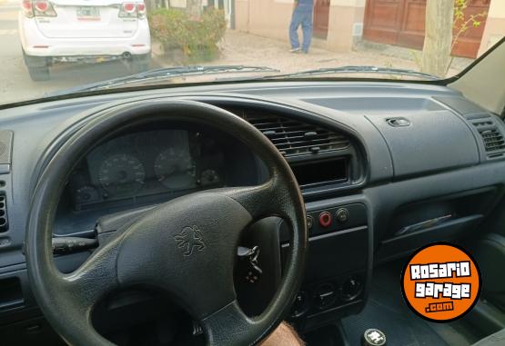 Utilitarios - Peugeot Partner patagonica 2001 Diesel 308251Km - En Venta