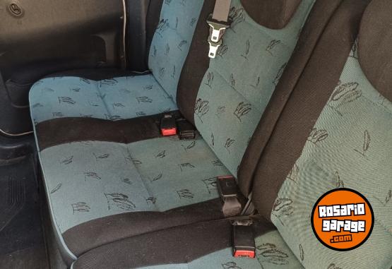 Utilitarios - Peugeot Partner patagonica 2001 Diesel 308251Km - En Venta