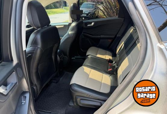 Autos - Ford KUGA TITANIUM AWD 2022 Electrico / Hibrido 87800Km - En Venta