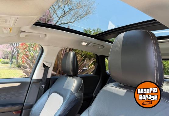 Autos - Ford KUGA TITANIUM AWD 2022 Electrico / Hibrido 87800Km - En Venta