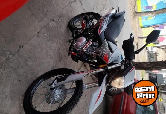 Motos - Motomel Skua silver 150 edici�n 2026 Nafta 3000Km - En Venta