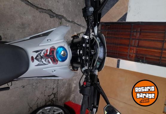 Motos - Motomel Skua silver 150 edici�n 2026 Nafta 3000Km - En Venta