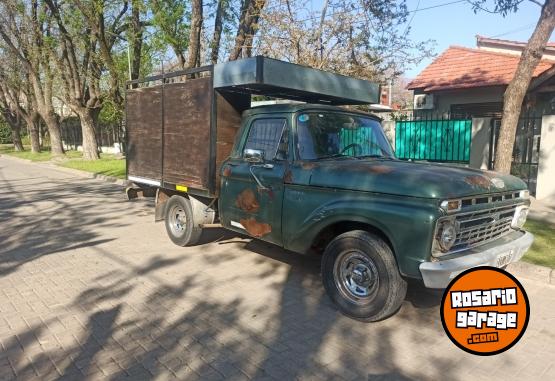 Camionetas - Ford Chata de trabajo 2016 GNC 111Km - En Venta