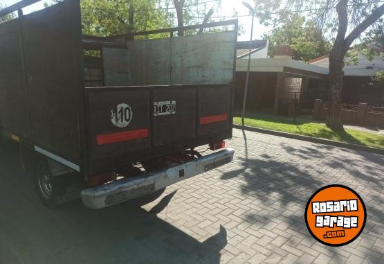 Camionetas - Ford Chata de trabajo 2016 GNC 111Km - En Venta
