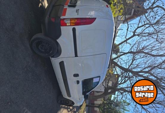 Utilitarios - Renault Kangoo furgon 2014 GNC 190000Km - En Venta