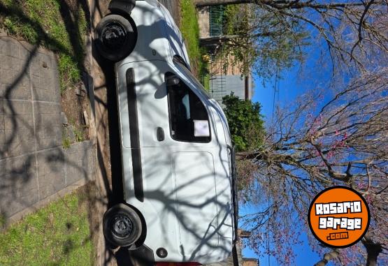Utilitarios - Renault Kangoo furgon 2014 GNC 190000Km - En Venta