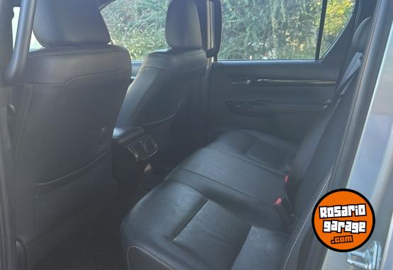 Camionetas - Toyota Hilux 2019 Diesel 94000Km - En Venta