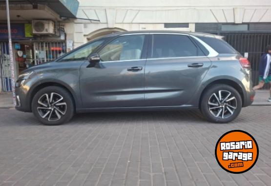 Autos - Citroen C4 Picasso HDI 2017 Diesel 103000Km - En Venta