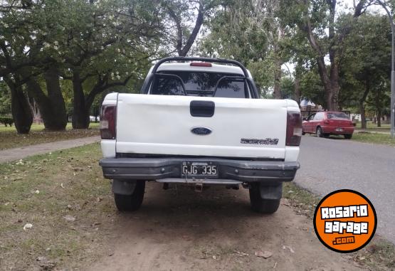 Camionetas - Ford Ranger 4 x 4 2007 Diesel 235000Km - En Venta