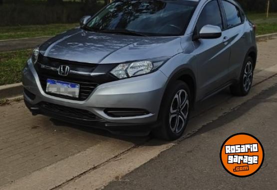 Autos - Honda HRV LX 2017 Nafta 99000Km - En Venta